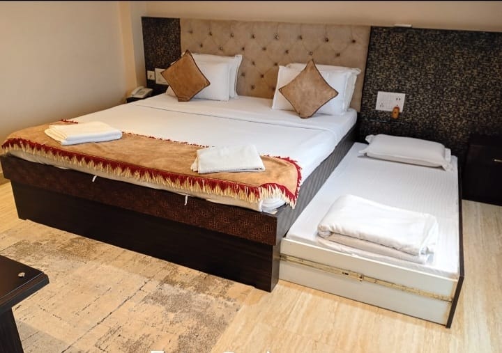 hotel-img